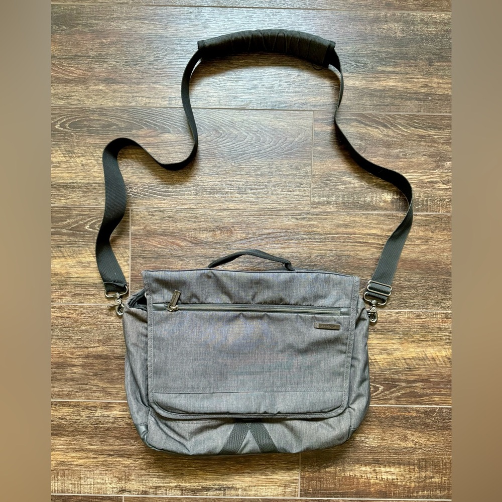 Samsonite Computer Bag - Picture 1 of 9